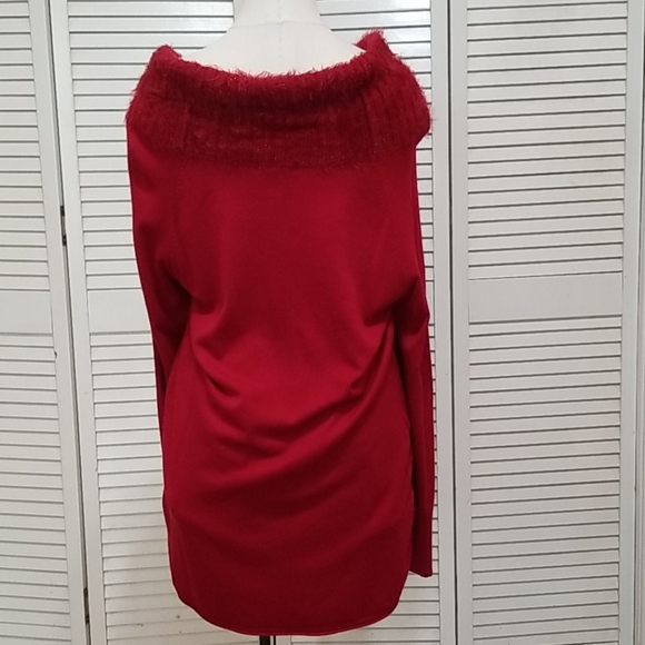 Red Sweater Large Collar - Picture 3 of 6
